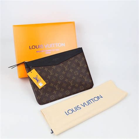 louis vuitton cles key pouch|louis vuitton key pouch bloomingdale's.